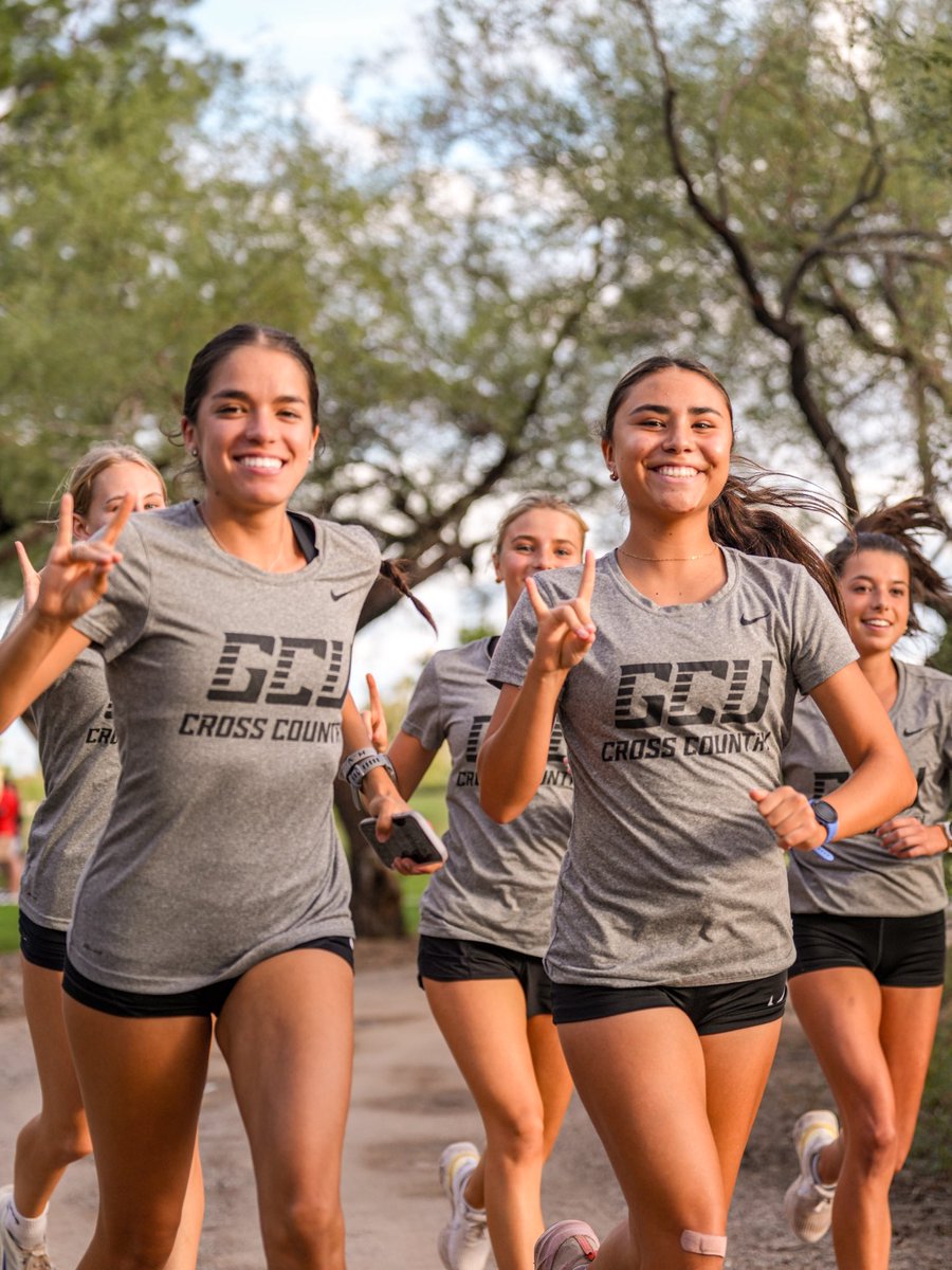 GCU_TrackXC's tweet image. Great walk through at Tucson Country Club! 😤😏

Dave Murray Invitational 🔜