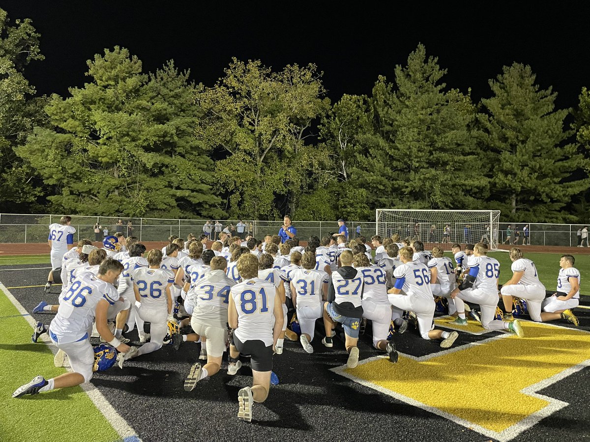 That’s a big 14-10 Conference win over Oakville! We improve to 4-1 overall and 3-0 in Conference. We are home next week against Pattonville. It’s Homecoming week!