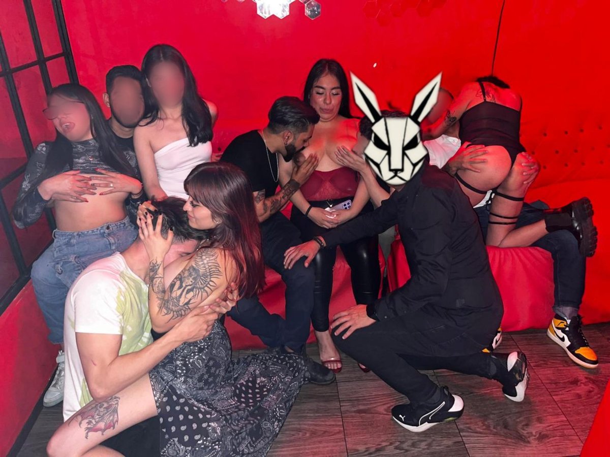 Ari & Gioð¥ (@ari_y_giov) on Twitter photo Se puso super deli el festejo del conejo <a href="/Youthswcdmx/">ð
óð«ðð£ððš ðšð¬inger ®</a> â€ïžâð¥â€ïžâð¥
Obvio pura gente super guapa se junto en <a href="/TabooSwinger/">Taboo</a> ð¥³
<a href="/BabyDanOF/">BABY DAN</a> ð«
<a href="/chicostitanesXD/">LosTitanes</a> ð«
<a href="/Sofia25844/">Sofia Castrejón</a> ð«
<a href="/hannaunic/">Hanna ðð€ð</a> ð« Se puso super deli el festejo del conejo <a href="/Youthswcdmx/">ð
óð«ðð£ððš ðšð¬inger ®</a> â€ïžâð¥â€ïžâð¥
Obvio pura gente super guapa se junto en <a href="/TabooSwinger/">Taboo</a> ð¥³
<a href="/BabyDanOF/">BABY DAN</a> ð«
<a href="/chicostitanesXD/">LosTitanes</a> ð«
<a href="/Sofia25844/">Sofia Castrejón</a> ð«
<a href="/hannaunic/">Hanna ðð€ð</a> ð«