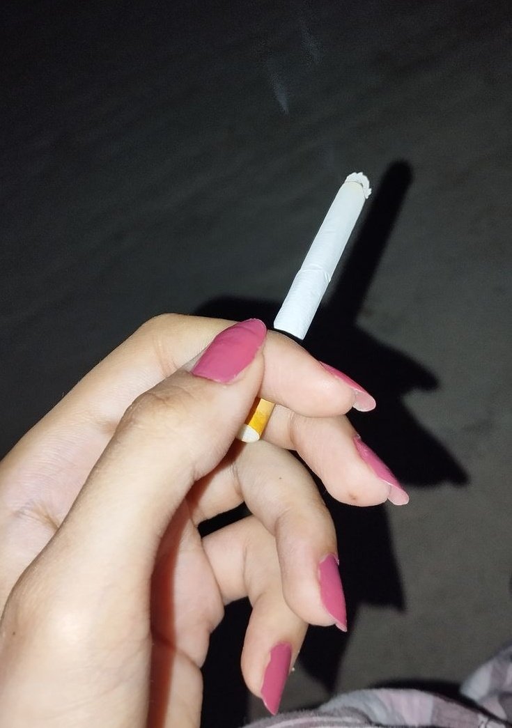 07_seconds's tweet image. Had my first cigarette!