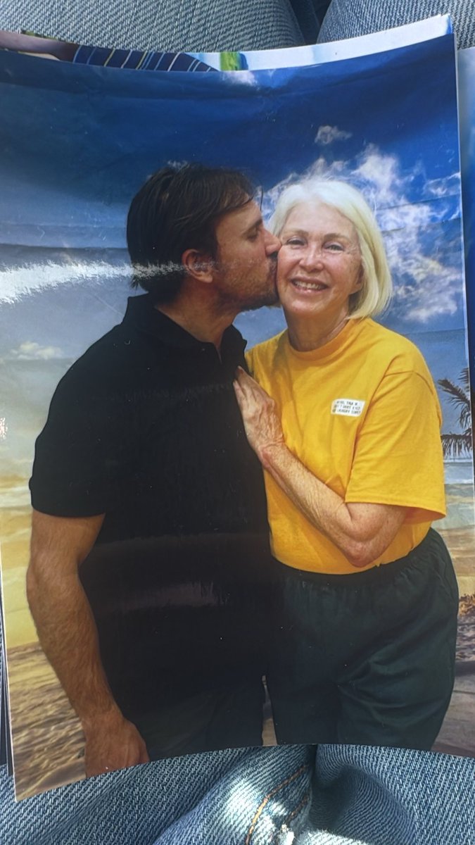 I am at once beside myself for the treatment this woman has received for doing her job, and honored to know her. 
Tina Peters is an incredible lady who has given us so much and for it was given up to the wolves. May God cover and protect <a href="/realtinapeters/">Tina Peters🇺🇸 Whistleblower of fallen Navy SEAL</a> and Americans choose