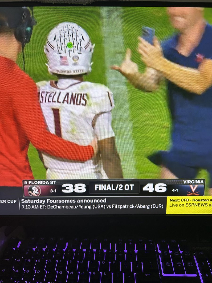 Bro…..legendary <a href="/barstoolsports/">Barstool Sports</a> <a href="/BarstoolBigCat/">Big Cat</a> What college football is all about