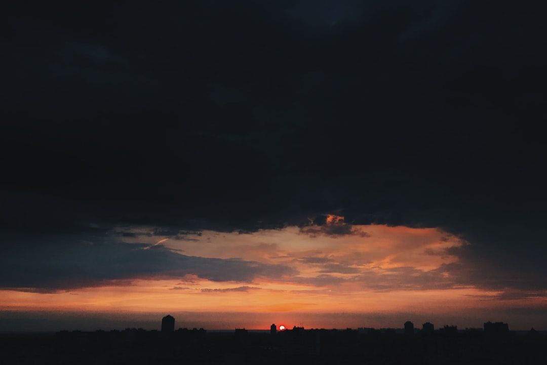 HIPHuntsville's tweet image. Good night. You don't have to write every day to be a writer. You just have to keep listening. 🌿
#WritingRoutine #AmWriting #WritingCommunity #AmReading #AmWriting #AmQuerying #IndieAuthor #AuthorsOfTwitter #WIP