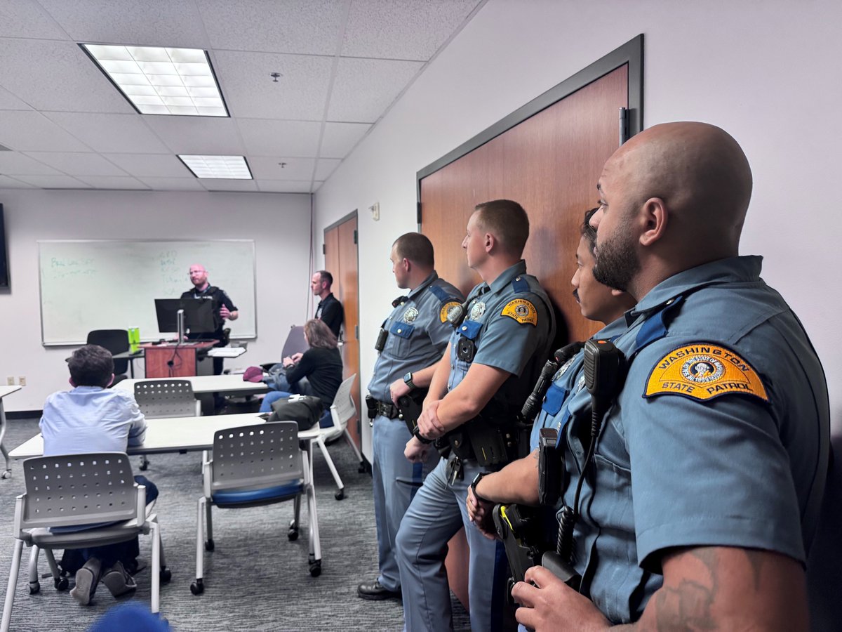 wspd2pio's tweet image. #KickOff briefing for #OneMoreStop weekend emphasis in memory of Trooper Gadd #927.  Thank you to all the agencies participating and not forgetting the sacrifice made!
