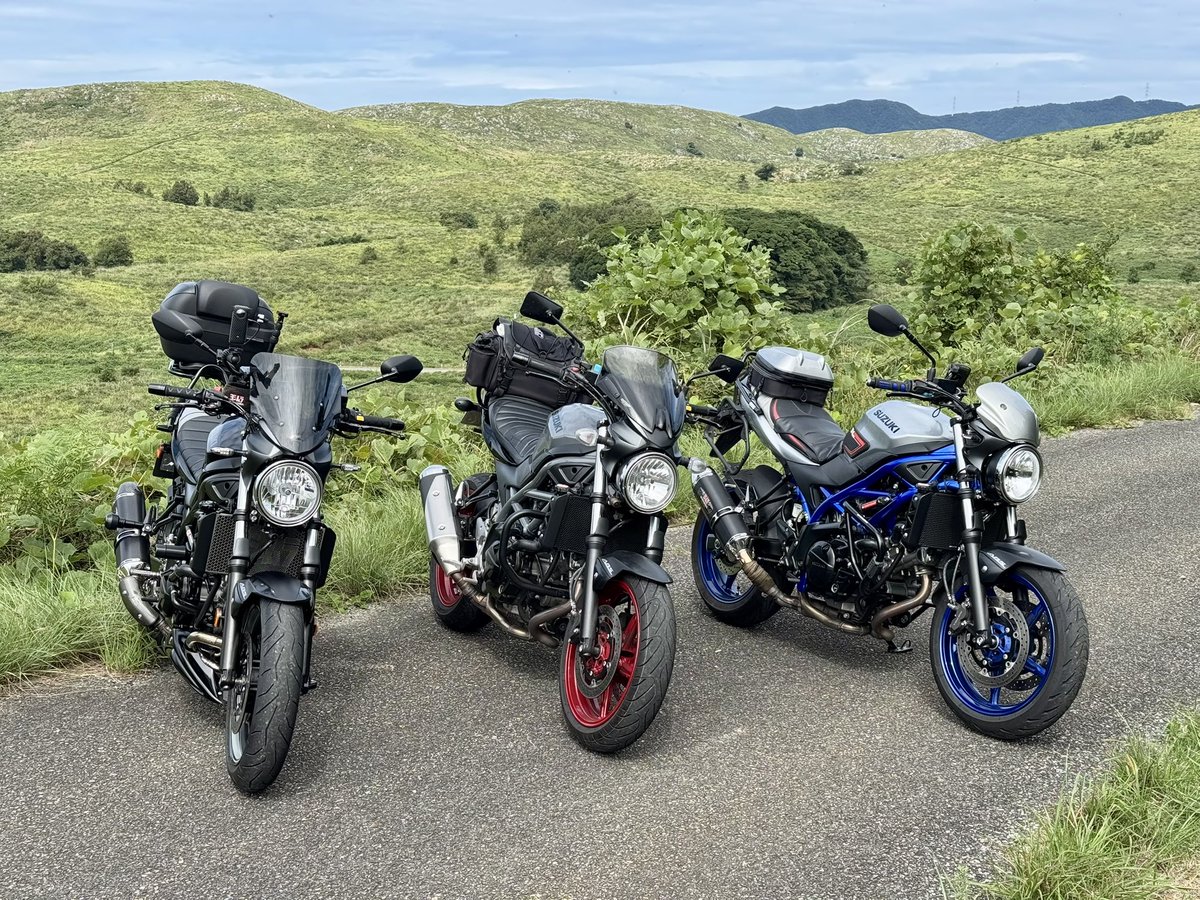 NoChaser2022's tweet photo. 走りごたえ満点💯

#秋吉台
#SV650 https://t.co/Uu9l1qrLRa