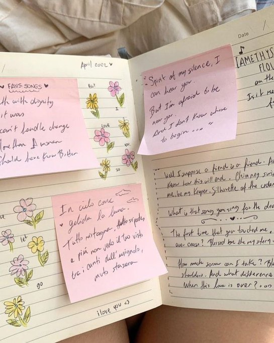 amoreceewp's tweet photo. Bentley Grace Lawson 📮💗

— Part time student media journalist, full time daydreamer of sorts.
Cons? Thinks glade is the answer against pests.

(But I need to know) Does she pass as ‘so romantic’?
I suppose only you can say.

Read #SoRomanticWP here: https://t.co/EdZUtlef58 https://t.co/AzclEbKuA1