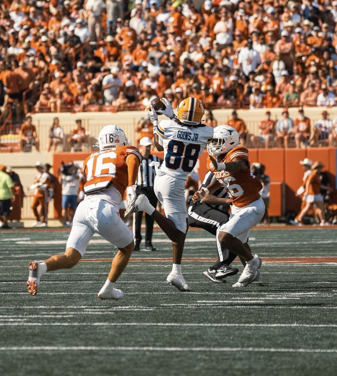 I am truly blessed to receive my first D1 from the <a href="/UTEPFB/">UTEP Football</a> <a href="/CoachSWUTEP/">Scotty Walden</a> <a href="/CoachJP3/">Joe Price III</a> <a href="/BrenhamFootball/">Brenham Cub Football</a> <a href="/CoachLopez64/">Derek Lopez</a> <a href="/JefferyToliver/">jtoliver</a> <a href="/KJ_13_/">Kendrick Rogers Jr</a>