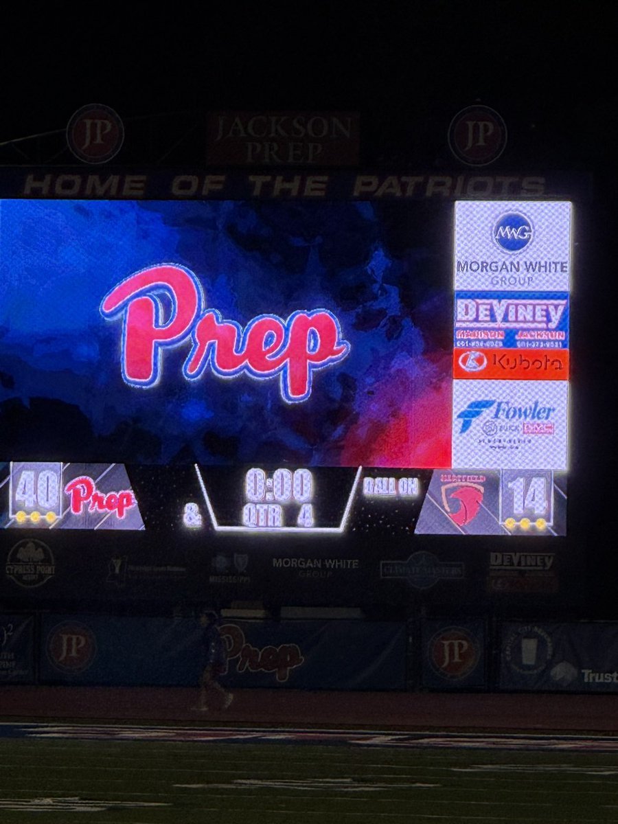 “This is the worst team in Jackson Prep history.” -Craig Bowman. 

What’s that make yall, Craig. 

#birdsaintreal