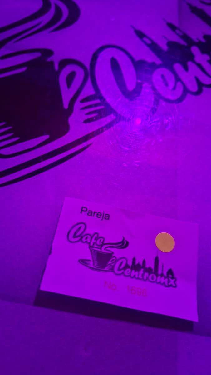 Pareja_slim tweet media