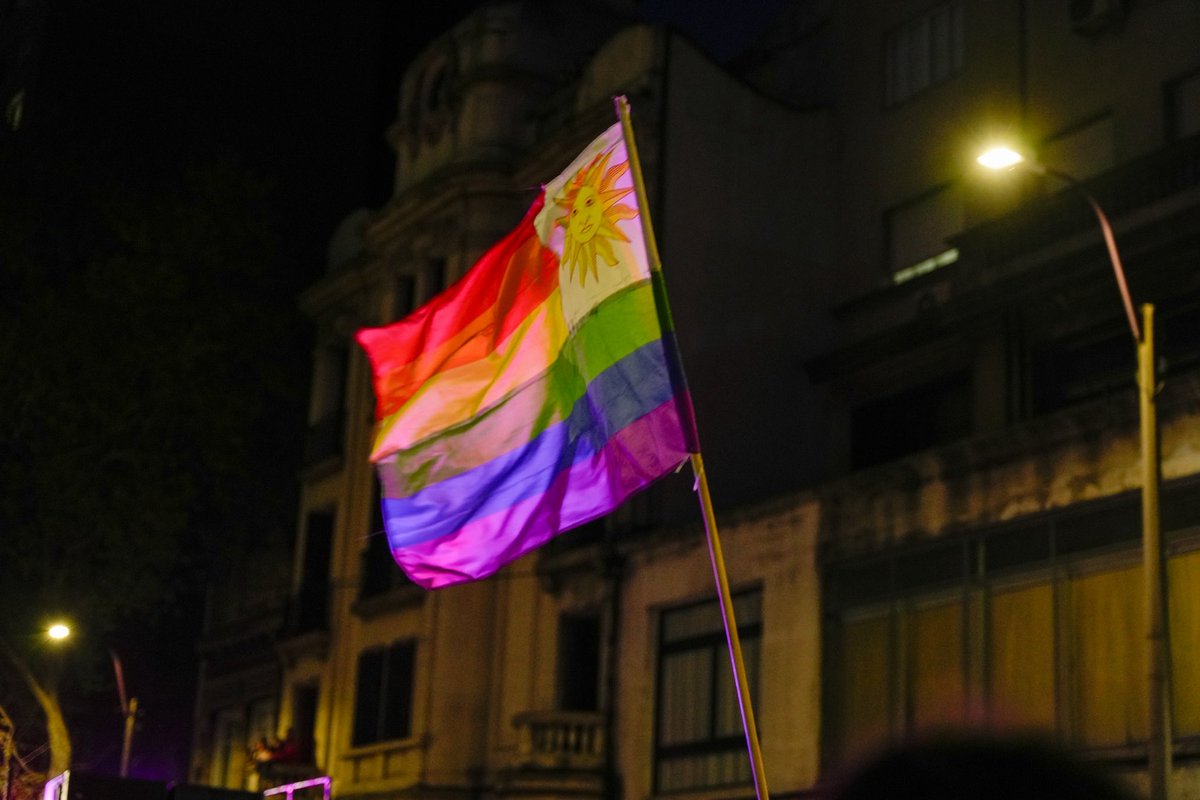 🌈SI HAY DERECHOS QUE SE NOTE

Miles de personas celébramos hoy la Marcha Por la Diversidad, en Montevideo, Uruguay. 

A 20 años de la Primera Marcha por la Diversidad, nos volvemos a encontrar con el brillo que nos caracteriza.