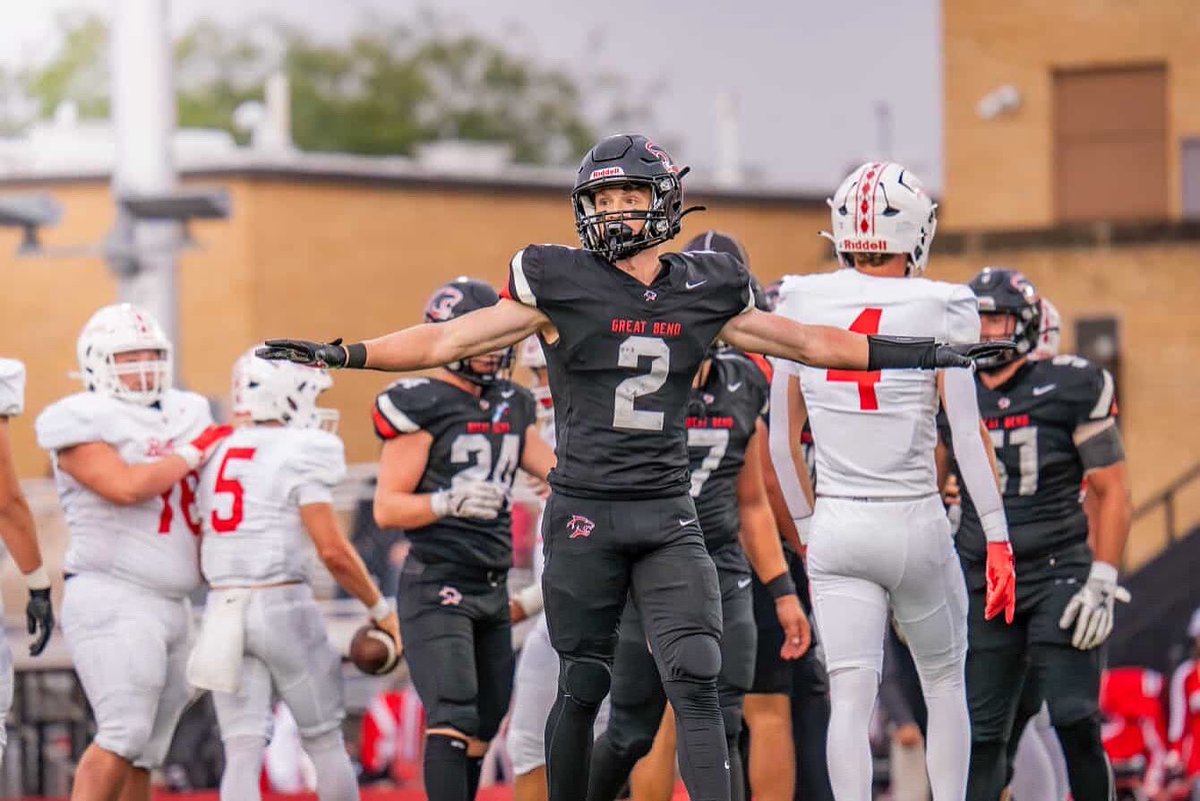 The Great Bend Panthers (5A, 4-0) rolled to a 75-8 win over Wichita North, improving to 4-0 under head coach Erin Beck. The starters didn’t see the field in the second half after building a massive lead early.

How about junior WR Cooper Ohnmacht putting on a first-quarter