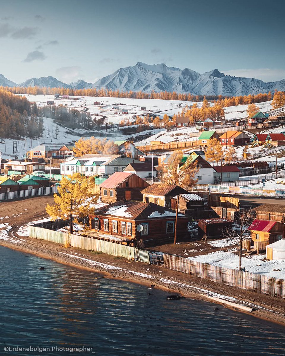 Ichinkhorloo3's tweet photo. Ханхын намар гэнэ. Үзэсгэлэнтэй 🍁🍂 https://t.co/POzRlOE1ur