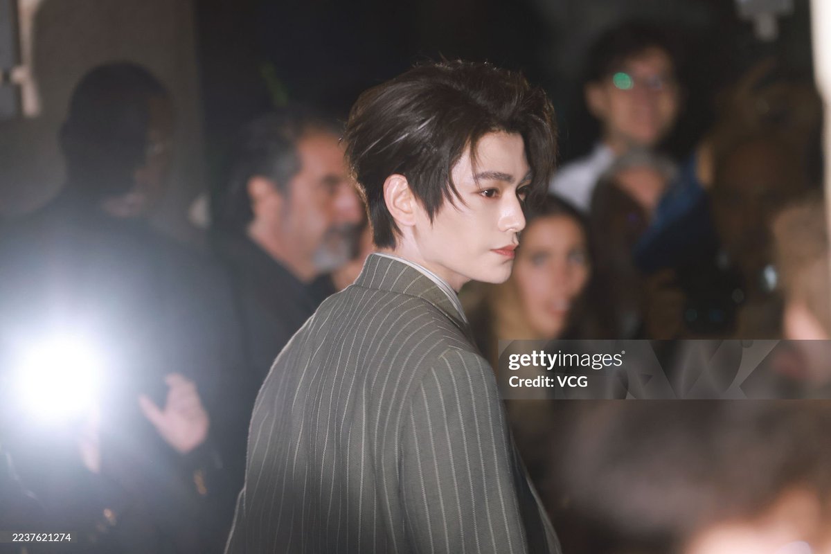 tianguangs's tweet image. — versace ss26 ding yuxi echo mentions in instagram that we need to engage with (like, comment, share, save)

wwd 
📎 instagram.com/reel/DPFDO28CN…
📎 instagram.com/reel/DPE8hg5iA…

vogue hongkong
📎 instagram.com/reel/DPE-L9zEm…

gq hongkong
📎 instagram.com/reel/DPFPfm6E1…

l'officiel
📎…