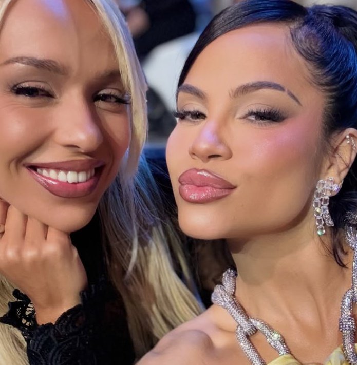 📸| Natti Natasha junto a Bad Gyal el dia de ayer en #PremiosJuventud