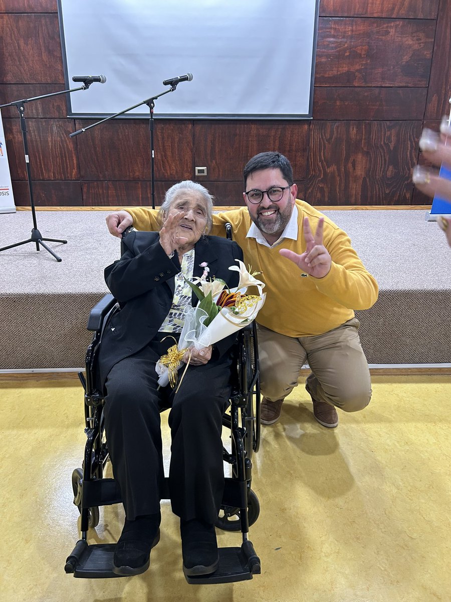 mcontrerassoto_'s tweet photo. Agradezco a la Unión Comunal del Adulto Mayor, por la invitación a la Ceremonia de Entrega de Reconocimientos a Personas Mayores de 90 y 100 años, actividad por motivo del aniversario de la organización. 
Muchas Felicidades a todos y todas los galardonados y sus familias. https://t.co/NaxcfYD5Lw