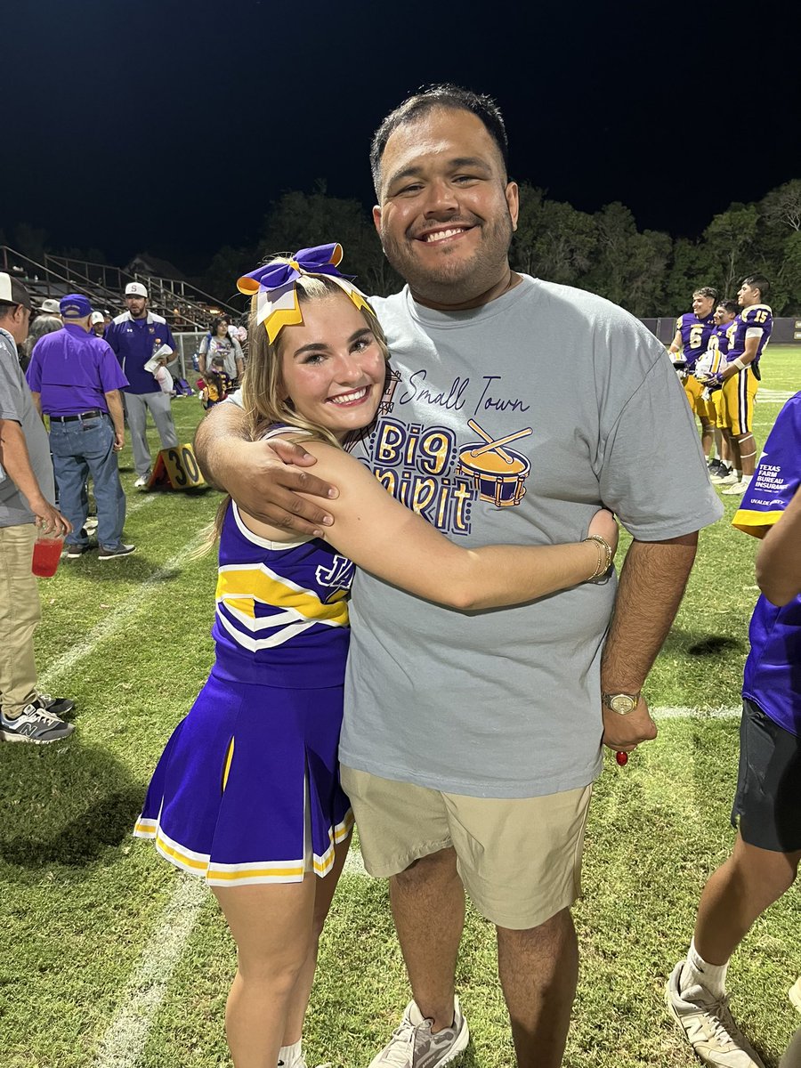 erikgomeztx's tweet image. A BIG congratulations to our Sabinal Yellowjackets on their homecoming victory!!! They ALL did so good! Very proud of them!

I love this community! 

PURO JACKET PRIDE!

#COMMUNITY #PROGRESS #CommunityConnected #texas #sabinal #FN5GL #fn5glsweepstakes @tmobile