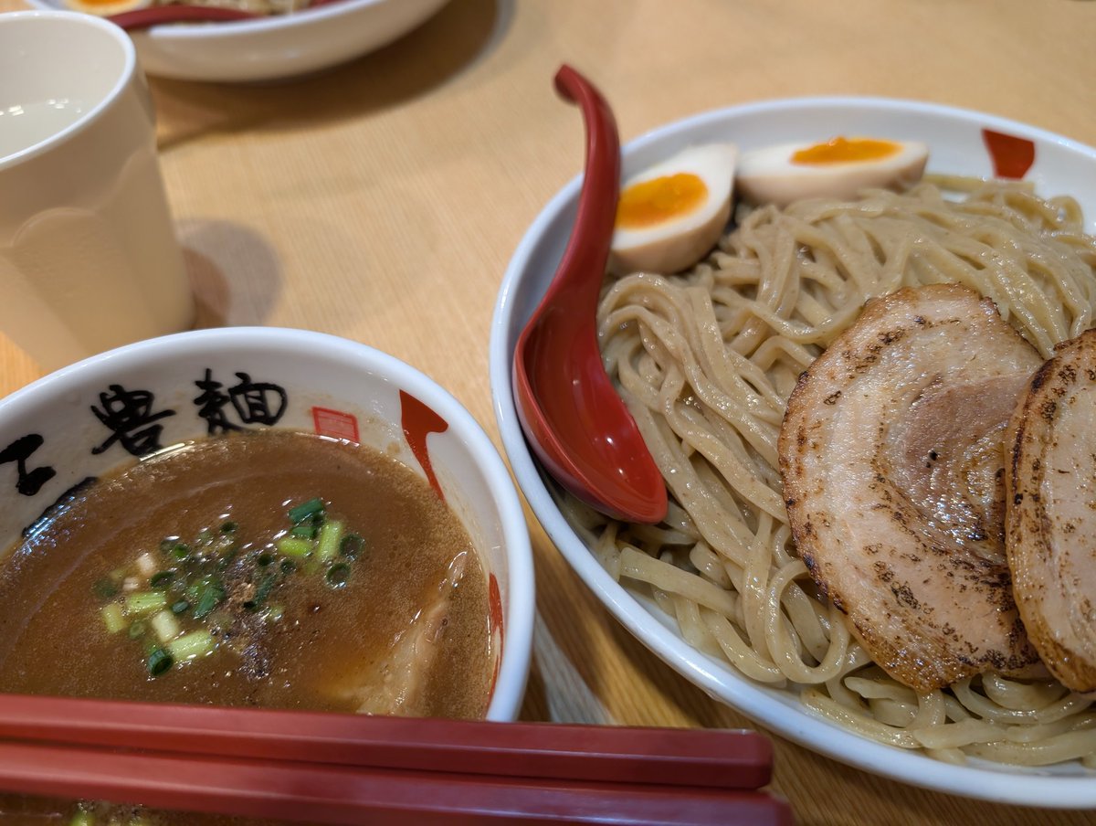 お昼はつけ麺🍜