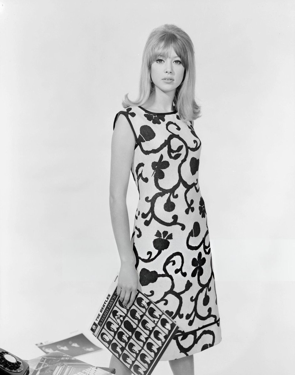 groovyboyd's tweet image. Pattie Boyd modelling a Brilkie sleeveless sheath dress, 1964
📸 by Chaloner Woods