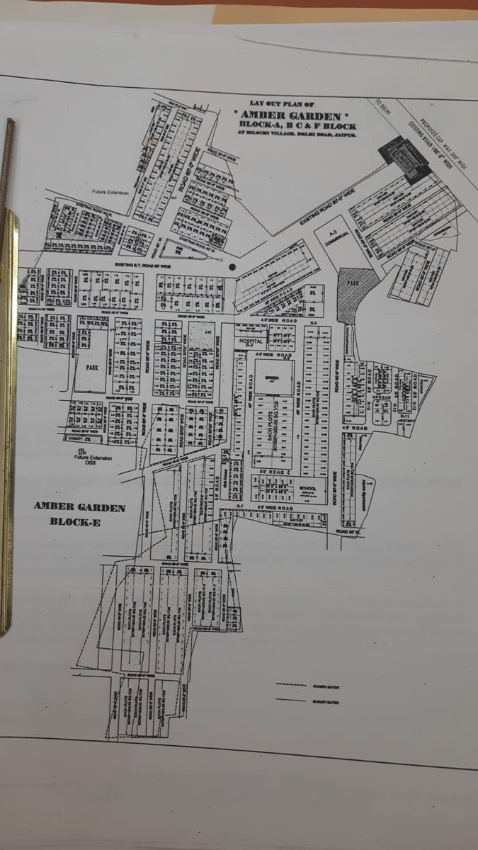 BuyersOsb's tweet image. 5000+ buyers looted all across the country in real estate scams by #SWARAJsinghYadav M/s #Oceansevenbuildtech along with CEO #SanjeevKumar by #Moneylaundering in @AxisBank escrow accounts. Multiple projects incomplete till date. Allottees Funds siphoned off from accounts under…