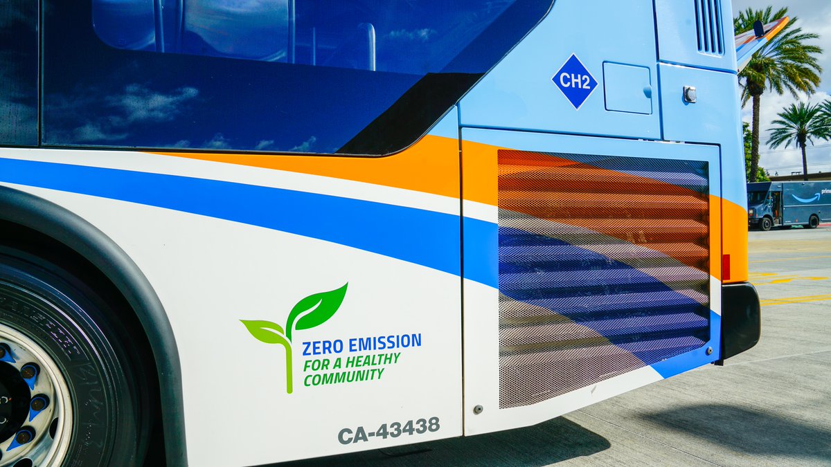RideOCBus's tweet image. It's #SustainabilitySaturday – our OC Bus fleet runs on clean, renewable energy now and is headed toward a 100 percent zero-emission future! And on Wed., Oct. 1, we're offering 𝐅𝐑𝐄𝐄 𝐫𝐢𝐝𝐞𝐬 𝐨𝐧 𝐎𝐂 𝐁𝐮𝐬 in honor of Clean Air Day! Info: ocbus.com/CleanAirDay 🍃 💚