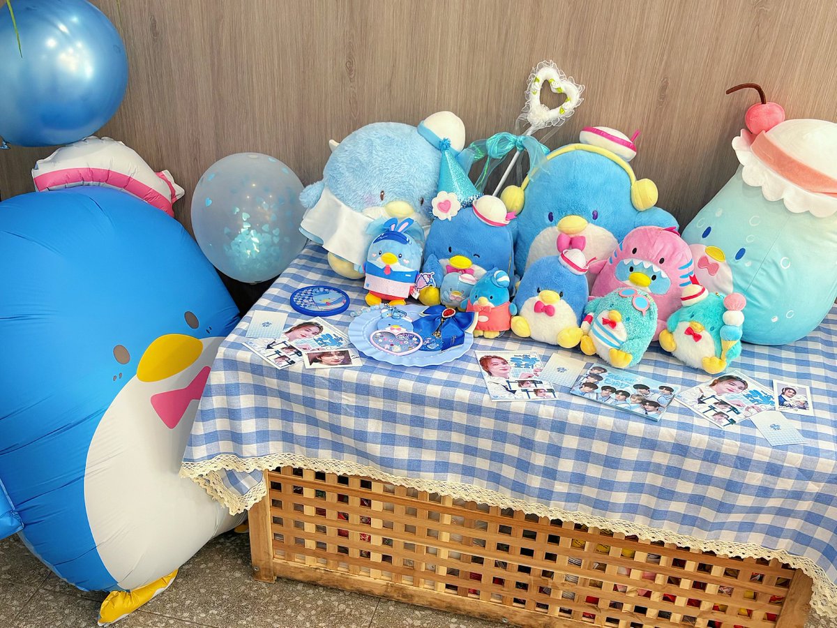 fine_oqsq's tweet photo. *.･💙𐙚  一生ᯒᯎ″宣言.ᐟ.ᐟ

"홍대 수제버거 풀리너마이트"에서 영업 중입니다♡

쏘블리분들!! 편하게 놀러 오세용 🫶🏻🩵

#XODIAC #BEOMSOO #소디엑 #범수
#평생러브선언_범수에게만_맹세할거야 https://t.co/Sbud7Ww0Dt