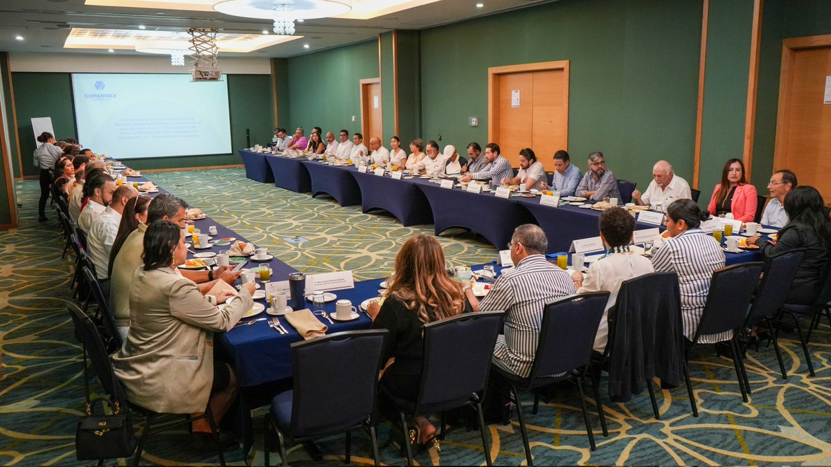 Hoy, en nuestra asamblea, presentamos a los socios el balance del primer semestre y los resultados alcanzados juntos. En Coparmex reafirmamos nuestro compromiso de ser un aliado estratégico de los empresarios en Quintana Roo. 

¿Ya eres parte de Coparmex? ¡Es momento de unirte!