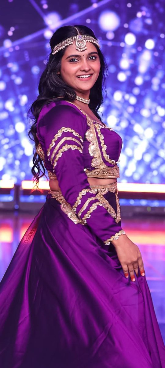 insta_modelz's tweet image. #Swetha 💜😍

#sreeleela #mrunalthakur #rashmika #kritisanon #meenakshichaudhary #keerthysuresh #saipallavi #rukminivasanth #malavikamohanan #kalyanipriyadarshan #bhagyashriborse #tamannaah #theycallhimOG #priyankamohan #poojahegde #krithishetty #srinidhishetty #OG #raashikhanna