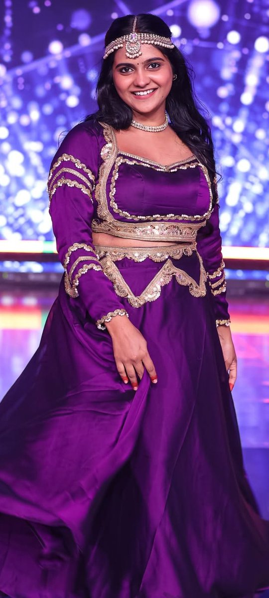 insta_modelz's tweet image. #Swetha 💜😍

#sreeleela #mrunalthakur #rashmika #kritisanon #meenakshichaudhary #keerthysuresh #saipallavi #rukminivasanth #malavikamohanan #kalyanipriyadarshan #bhagyashriborse #tamannaah #theycallhimOG #priyankamohan #poojahegde #krithishetty #srinidhishetty #OG #raashikhanna