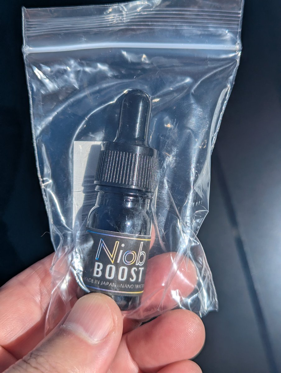 Nak164N's tweet image. Absoluteリッカフォールをボンネットに施工、拭き上げはNiob吹付けながらと仕上げ拭きにNiobBOOST
キラッ✨としてやはりNiob良いです😊
サイドやリアはロザリーヒルセラミックスプレーコーティングで⭐
スルッとするしオススメ。
#ナノトラクション #ロザリーヒル #Absolute