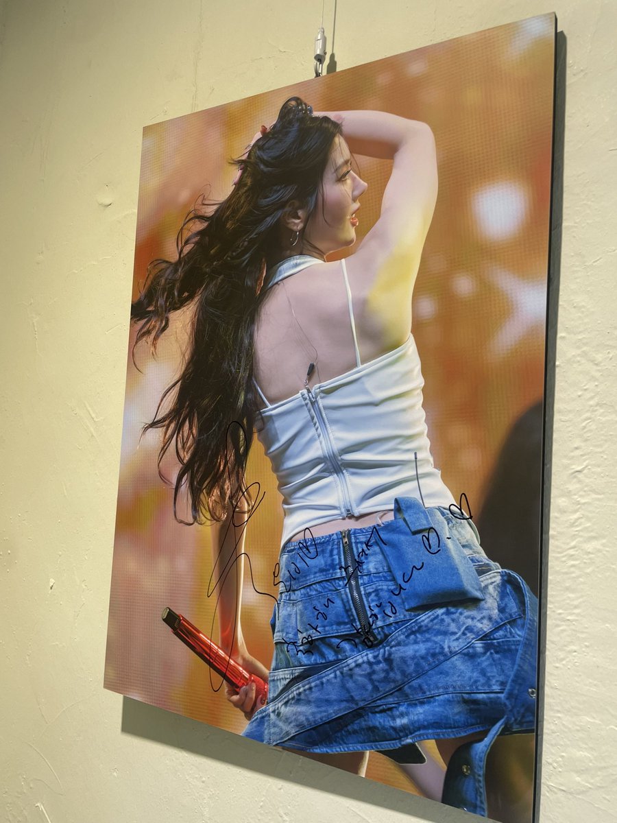 ウンビちゃん、カフェにいる全員にステッカー写真を撮って配ってくれた🥹♥️