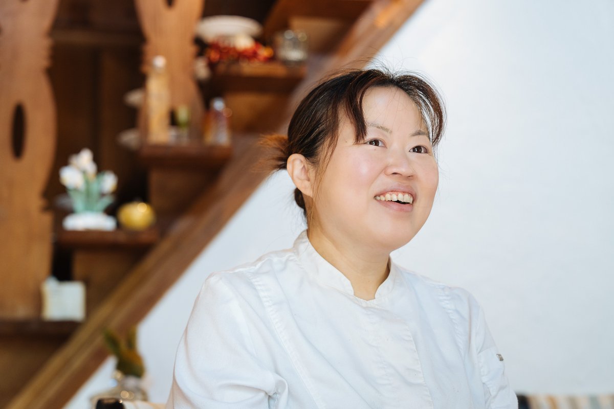 auto_reserve's tweet photo. 🧑‍🍳AutoReserve Magazine Interview👩‍🍳

"Une Fleur," introduced as one of Japan’s renowned restaurants,
We spoke with the owner, Hitomi Ito.

Ms. Ito shared her thoughts on wanting to do something for others through "cooking."
We delved into her feelings about how she has approached cooking and walked this path.

✍️Full interview available here：
https://t.co/KLRTqeANfn

📍Restaurant Details：
https://t.co/kRi7qHEIE4

#autoreserve #restaurant #reservation #japan #gifu #takayama #french #unefleur