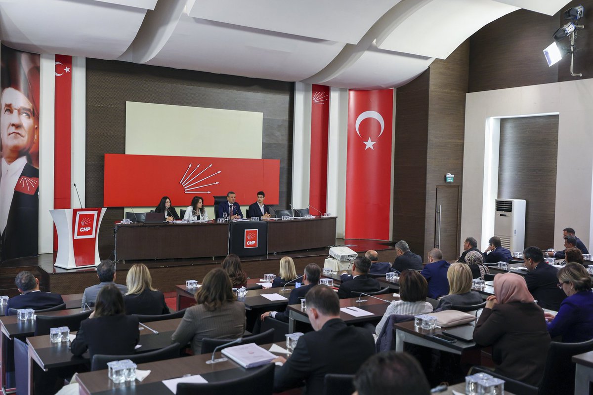 Dr.Asu Kaya (@asukaya80tbmm) on Twitter photo Genel Başkanımız Sayın Özgür Özel’in başkanlığında 22. Olağanüstü Kurultayımız sonrası ilk Parti Meclisi toplantımızı gerçekleştiriyoruz.  
İnanç, Baba ocağında
Umut, Cumhuriyet Halk Partisi'ndedir! Genel Başkanımız Sayın Özgür Özel’in başkanlığında 22. Olağanüstü Kurultayımız sonrası ilk Parti Meclisi toplantımızı gerçekleştiriyoruz.  
İnanç, Baba ocağında
Umut, Cumhuriyet Halk Partisi'ndedir!