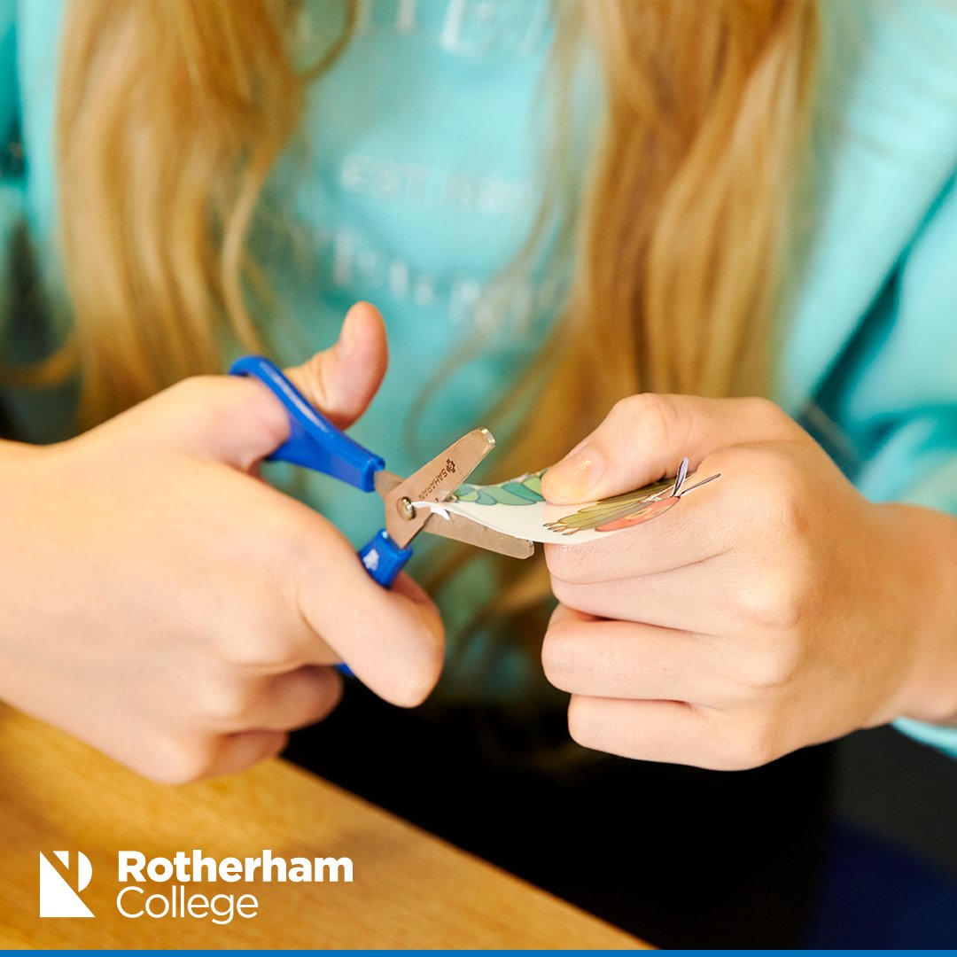 RotherhamColl's tweet image. Happy National Teaching Assistants Day!

Thinking of making a difference in the classroom? 📚 

Our Adult courses in Supporting Teaching &amp;amp; Learning equip you with the skills to inspire, support, and lead in education. ✏️

rotherham.ac.uk/department/ear…

#NationalTADay #teachingassistant