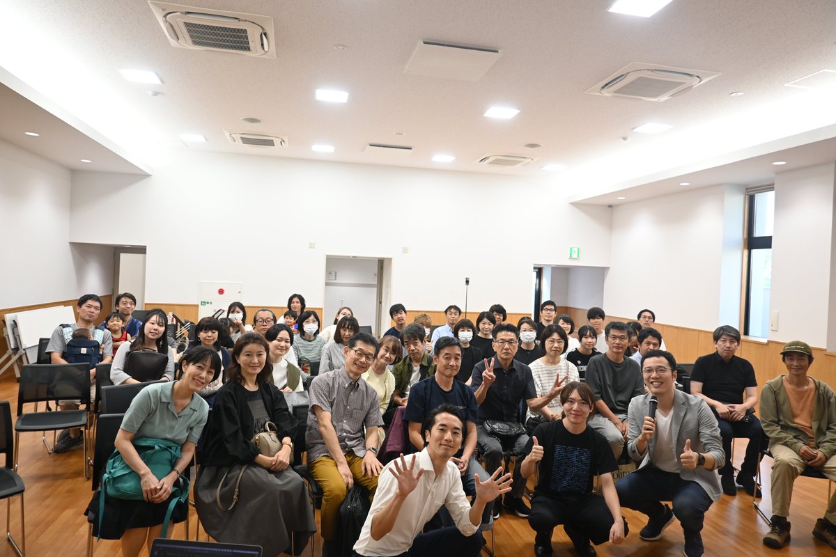 keisukearuga's tweet image. #チームみらいAI勉強会 ～みんなでAIを使ってみよう@山梨・甲府を開催しました。
今日は 安野貴博さん@takahiroanno と須田えいたろうさん @Btaros と一緒にうかがいました。
ご参加いただいた皆さん、ありがとうございました！…