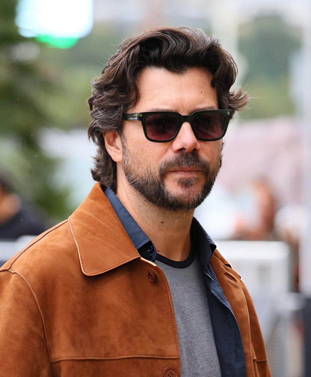 He is giving the best looks these days! Loving his promoting era