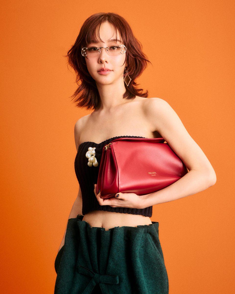 PRADA tweet media