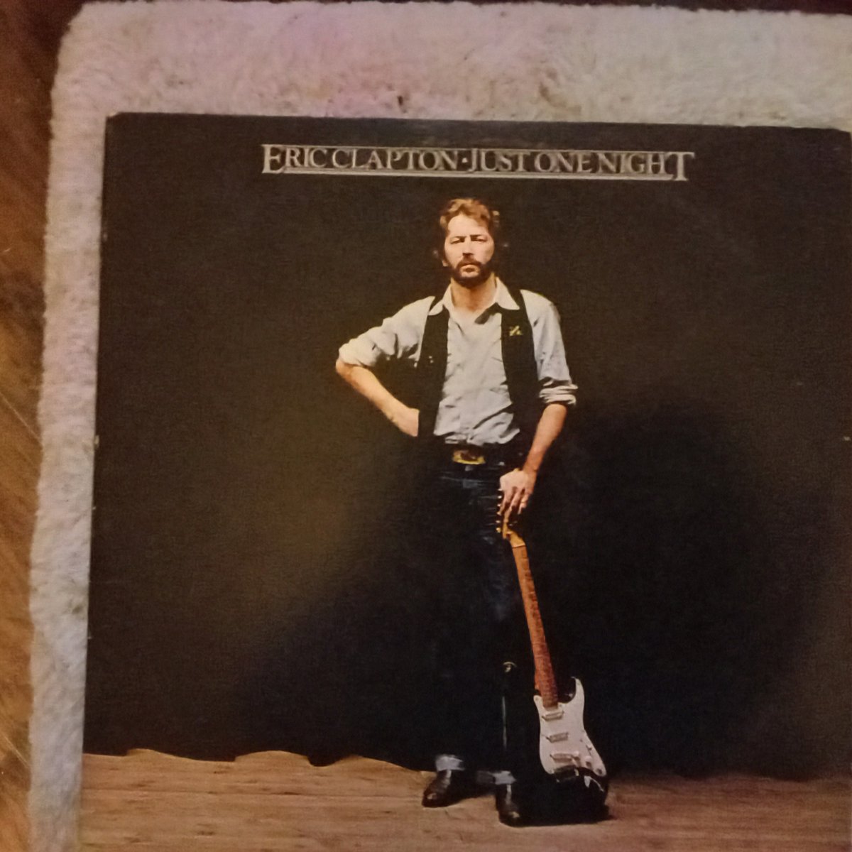 Good Saturday to all. Just smoked a fatty and dropped the needle on Eric Clapton just one night.! It's gonna be a good day. 🇺🇲🇺🇲🇺🇲☮️⚜️