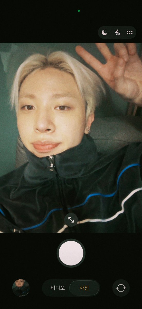 JH. tweet media