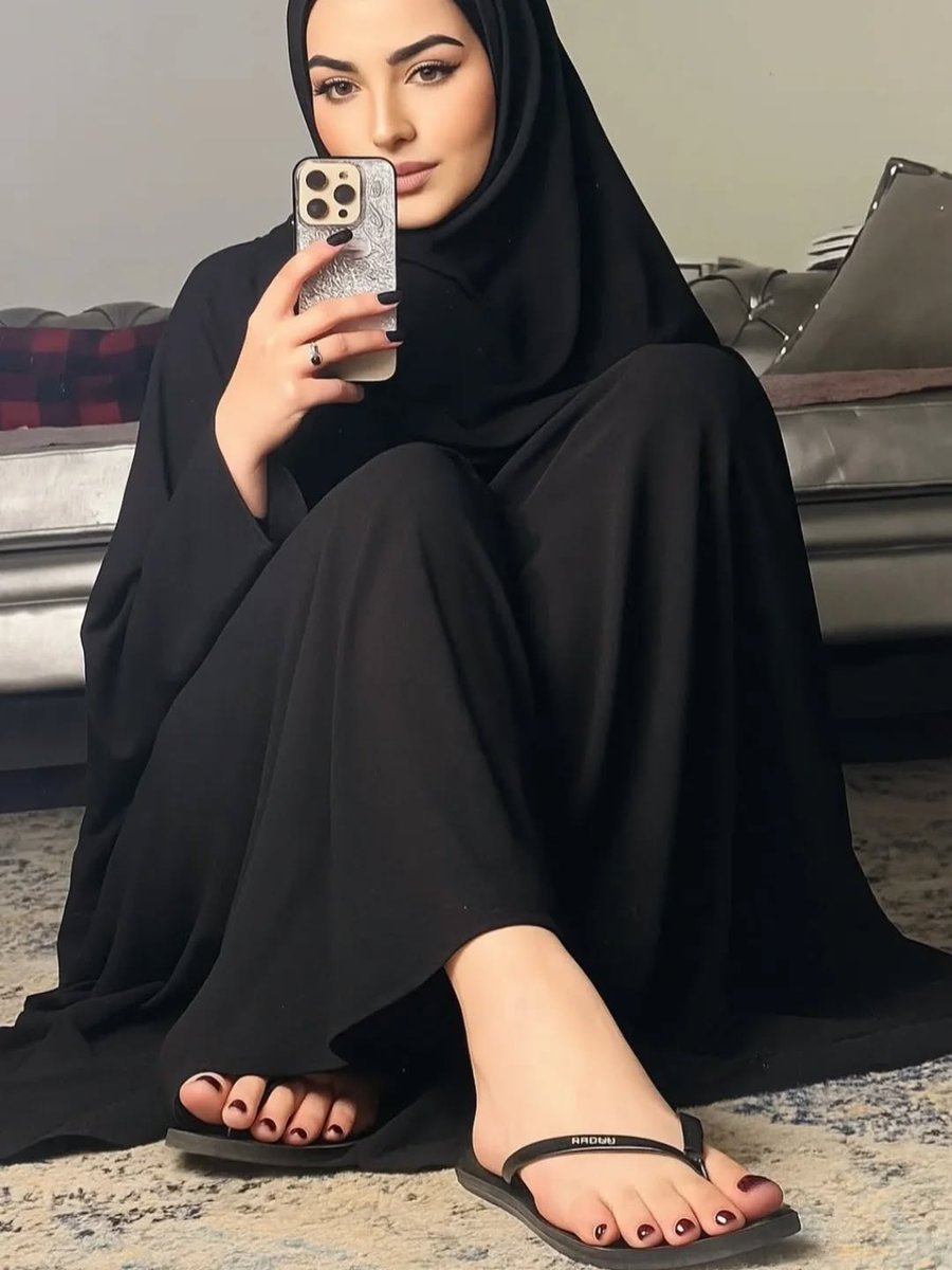 مثاكم انا🔥
بفتنكم شوية عادي🤭