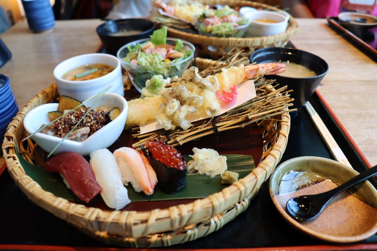 #kaigionrails ありがとうございました！

#storescafe という名のランチ会を2日間とも開催しました！はじめましての方にたくさん来ていただいて楽しかった〜🥰ご飯も美味しくて大満足！またやる〜！