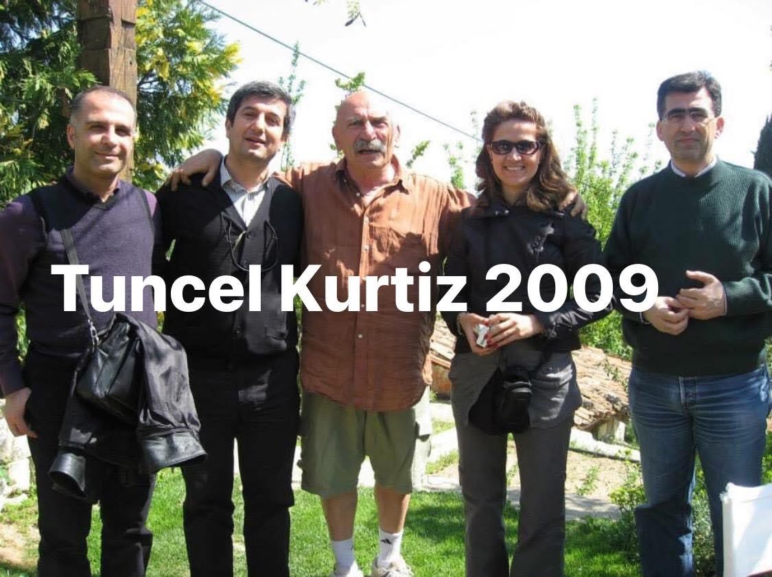 omerkavili's tweet photo. Ustamızın misafiri olmuştuk 2009
#Kavilizm
#TuncelKurtiz
#AdaletOrg https://t.co/HfbWSUJUix