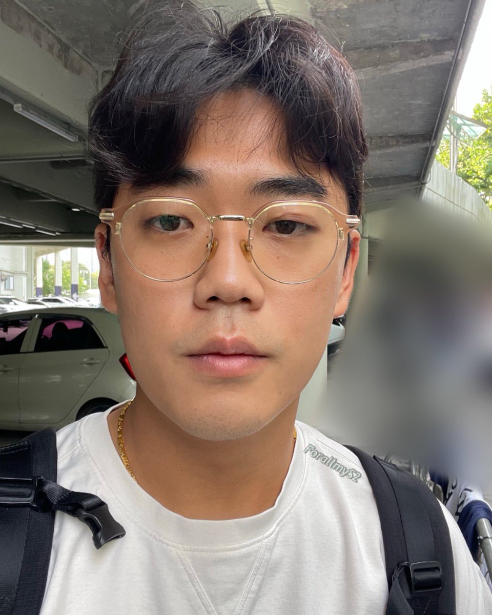 아 출근길 사진 날아왔는데 저항없이 웃음