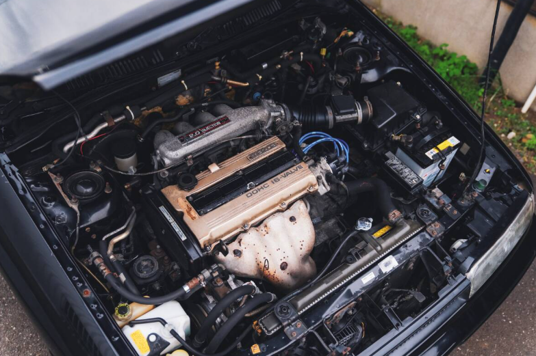 気になる中古車！
「マツダ カペラ C2 アンフィニ」
走行距離487600kmにビックリですぅ🤪