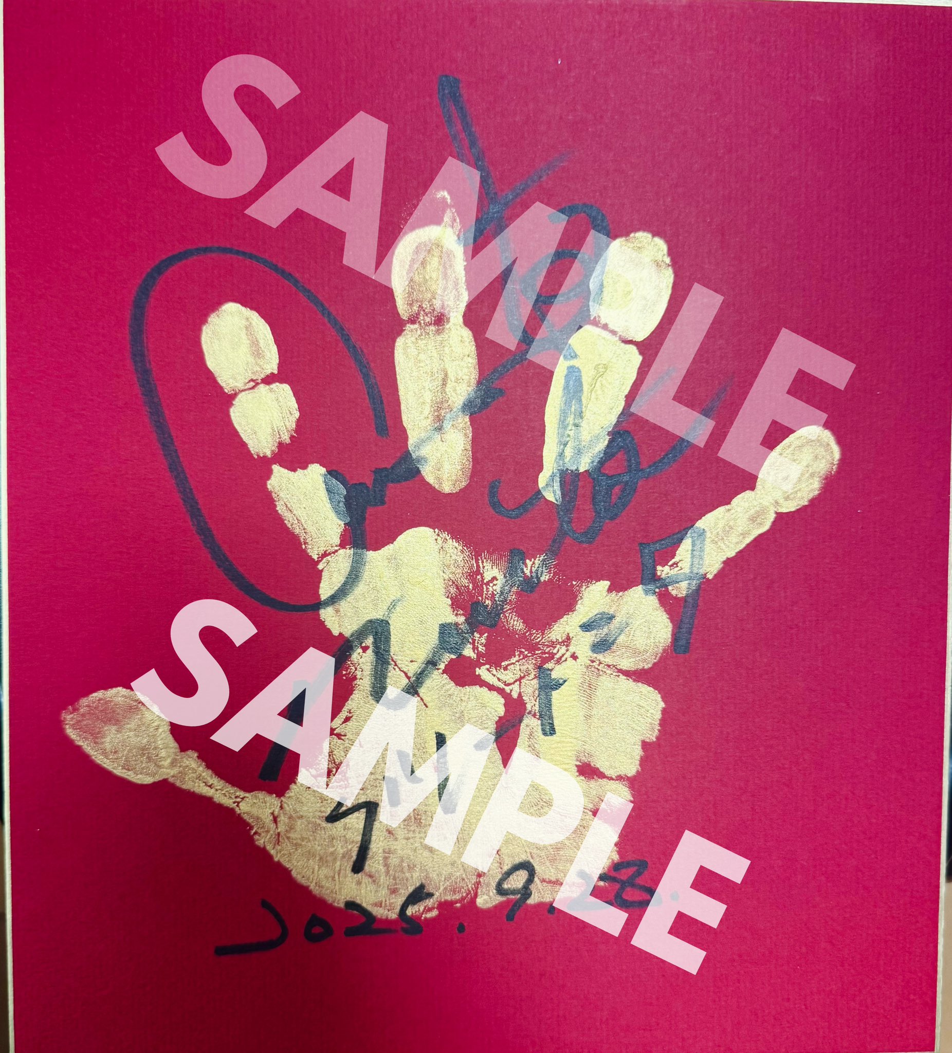 First & Khaotung サイン入り写真　激レア FMW-E on X: 