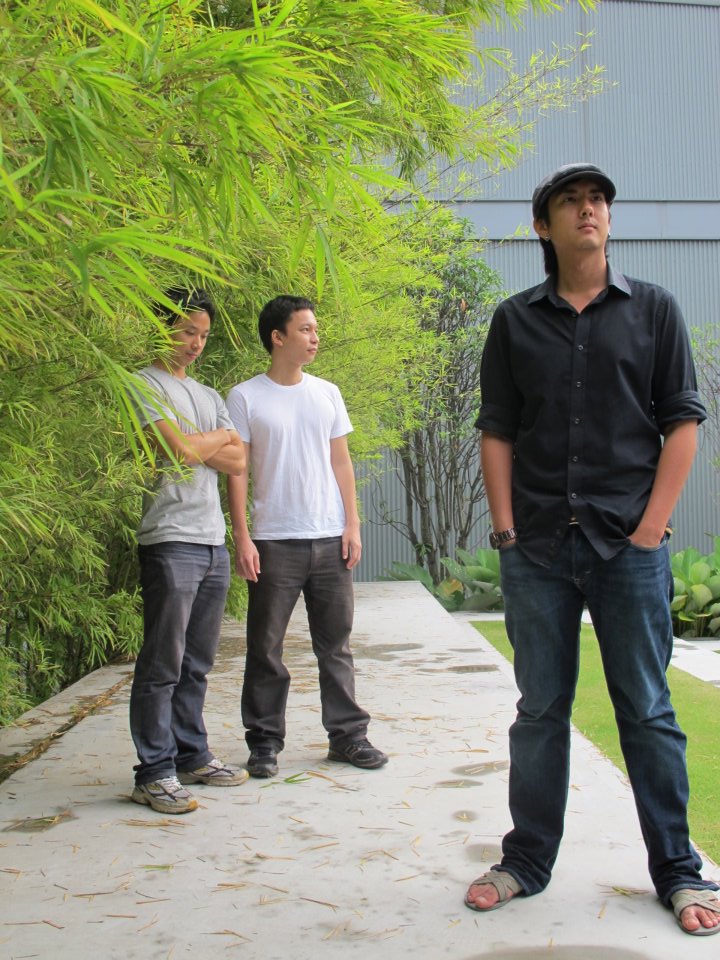 Ball_Yod's tweet image. คุ้ยรูปเอามาโปรโมท #VIPAvROOM
ก็ไปเจอเซตรูปที่ถ่ายเมื่อ 10 กว่าปีที่แล้ว
แฟชันสุดฮิตสมัยนั้นเป็นอย่างนี่แหละ หลานๆเอ๊ย 😄
 บอล-ยอด ชวนวรรณสิงห์มาคุยกันคืนนี้ 19.00 น
▶️ Facebook: fb.com/VIPAdotMe 
▶️ YouTube: / vipadotme 
▶️ TikTok: / vipadotme
#หนังพาไป #ไหนพาปัง