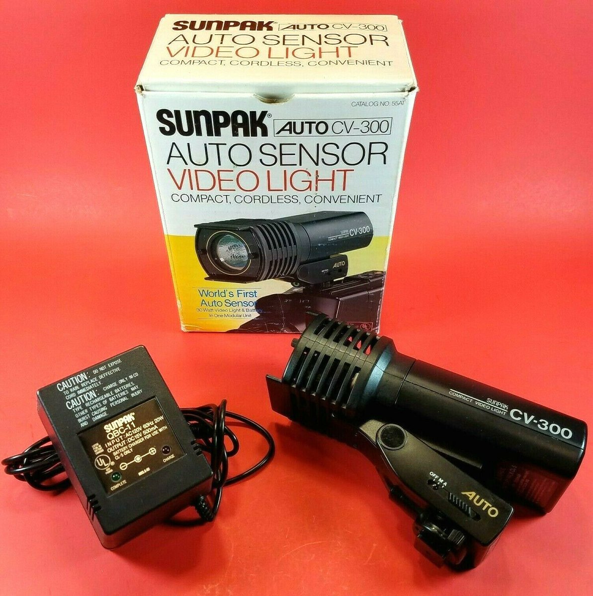 ストロボ     サンパック オ―トズ―ム ４０００ Amazon | SUNPAK 4000AF 電子パワーズーム フラッシュ LCD付き