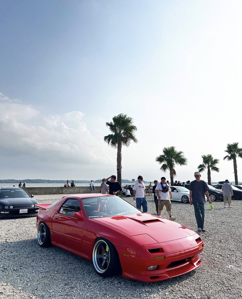 ステアリングその他グッズも装着ありがとうございます😊

黄色レーシーで良いよね😉

ステアリングイエローステッチは残りスエードのみです！

kawa11.thebase.in

#KAWAIIFITMENT