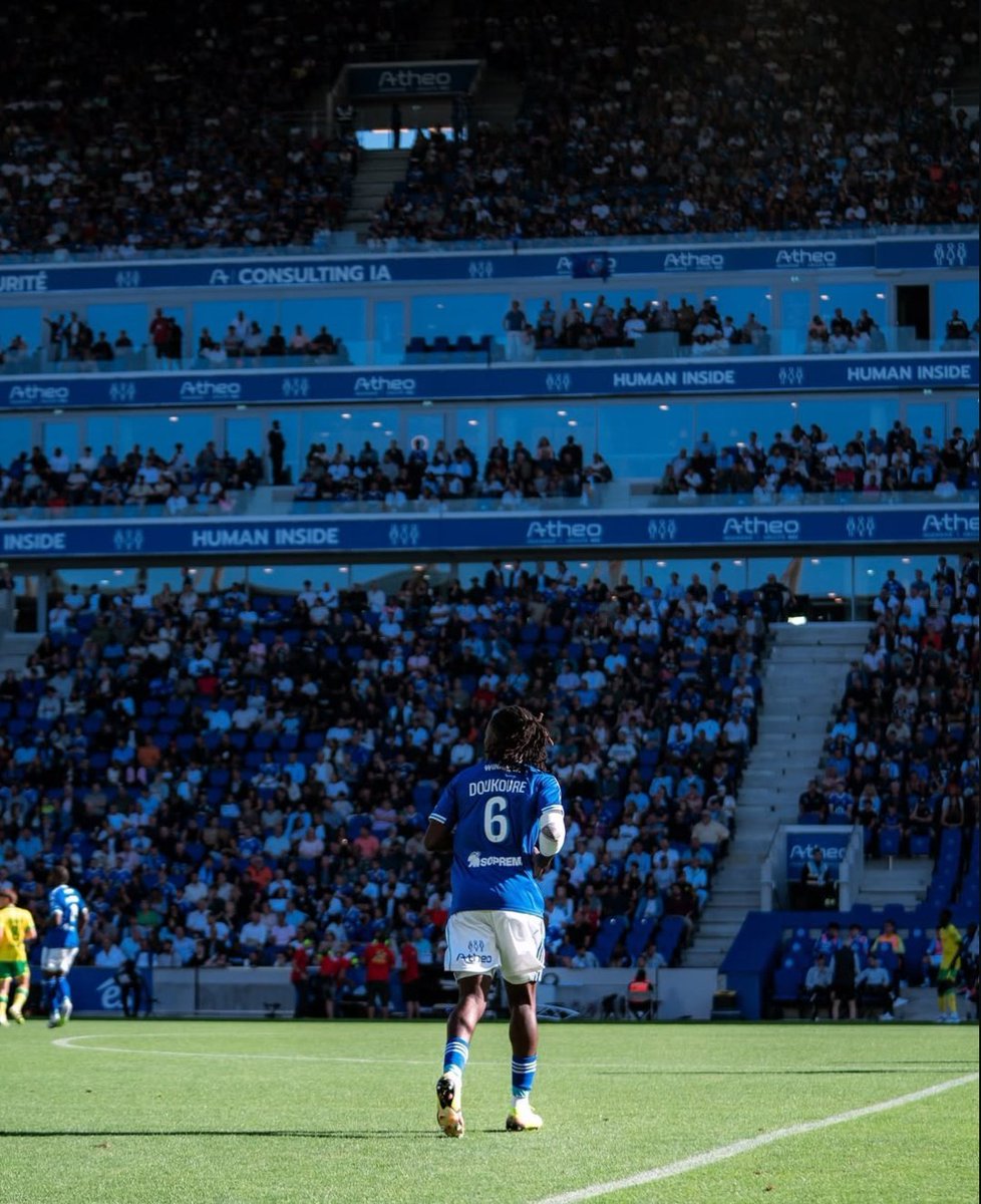 Doucouré’s mainly a CB, right? But watching him as a 6 vs Marseille… really neat in tight spaces, good body prep, crisp pivot passing. Looked like a proper DM with vision. Low-key impressive.