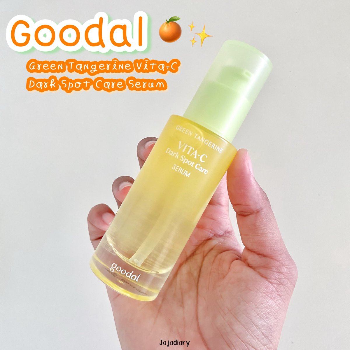 jajadiary's tweet photo. ลองใช้ Goodal Green Tangerine Vita-C Serum 🍊✨ (Snow White Edition) แล้วเลิฟมากก เนื้อเจลใส ซึมไว ไม่แสบผิวเลย หน้าโกลว์ใส รอยสิวจางไว คนผิวแพ้ง่ายก็ใช้ได้สบาย ที่สำคัญตอนนี้แพ็คเกจเค้าน่ารักมาก  🍎 🪞👑 #Goodal #VitaCSerum https://t.co/7fwgUB5CvZ