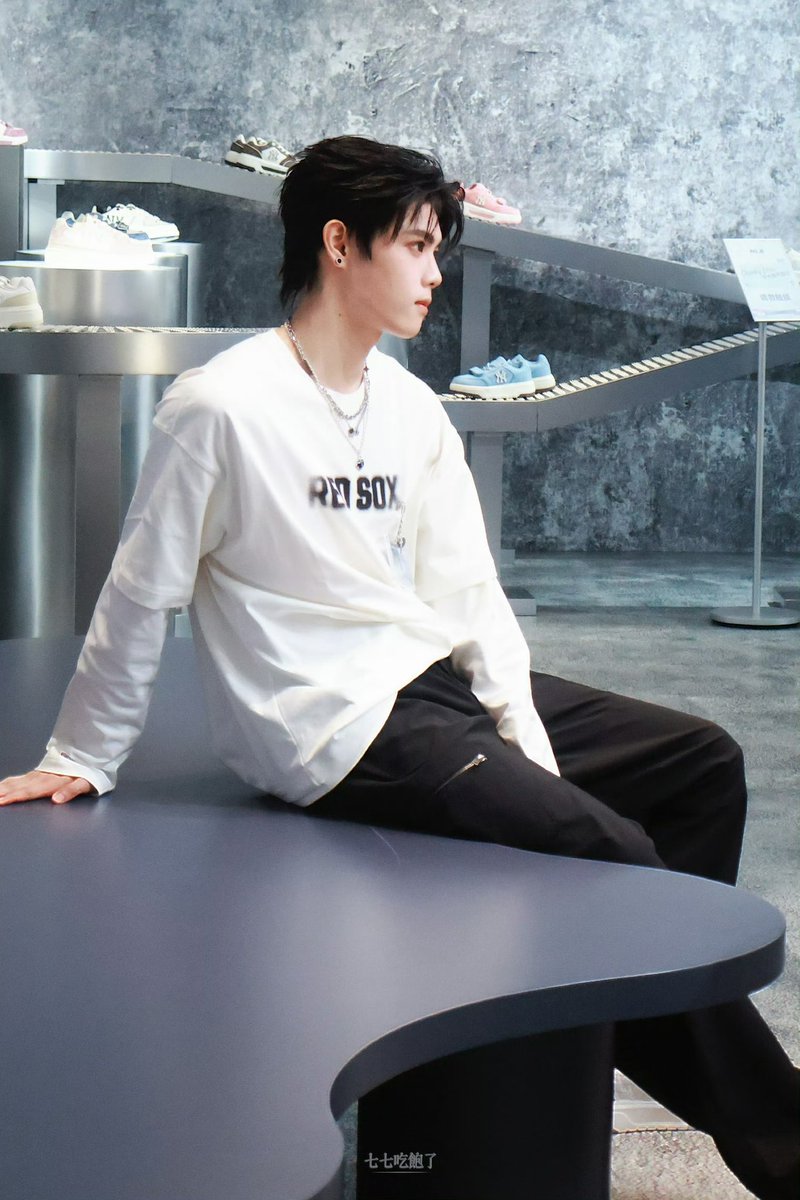 haruto9397's tweet photo. หล่อจนกุ บากคานไปกราบแทบตักแม่ธรณี https://t.co/y8Z3oI9Bp6